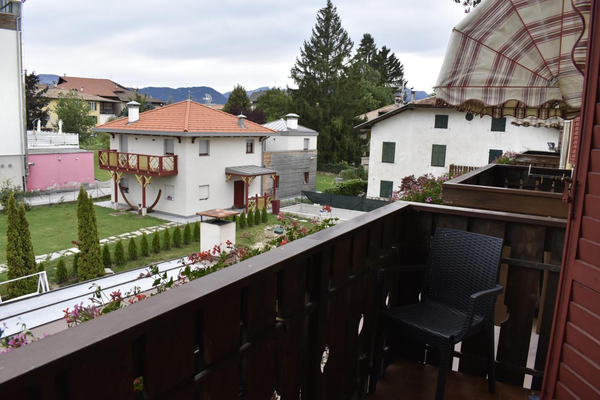 Villa Nuova Romeno Exteriör bild